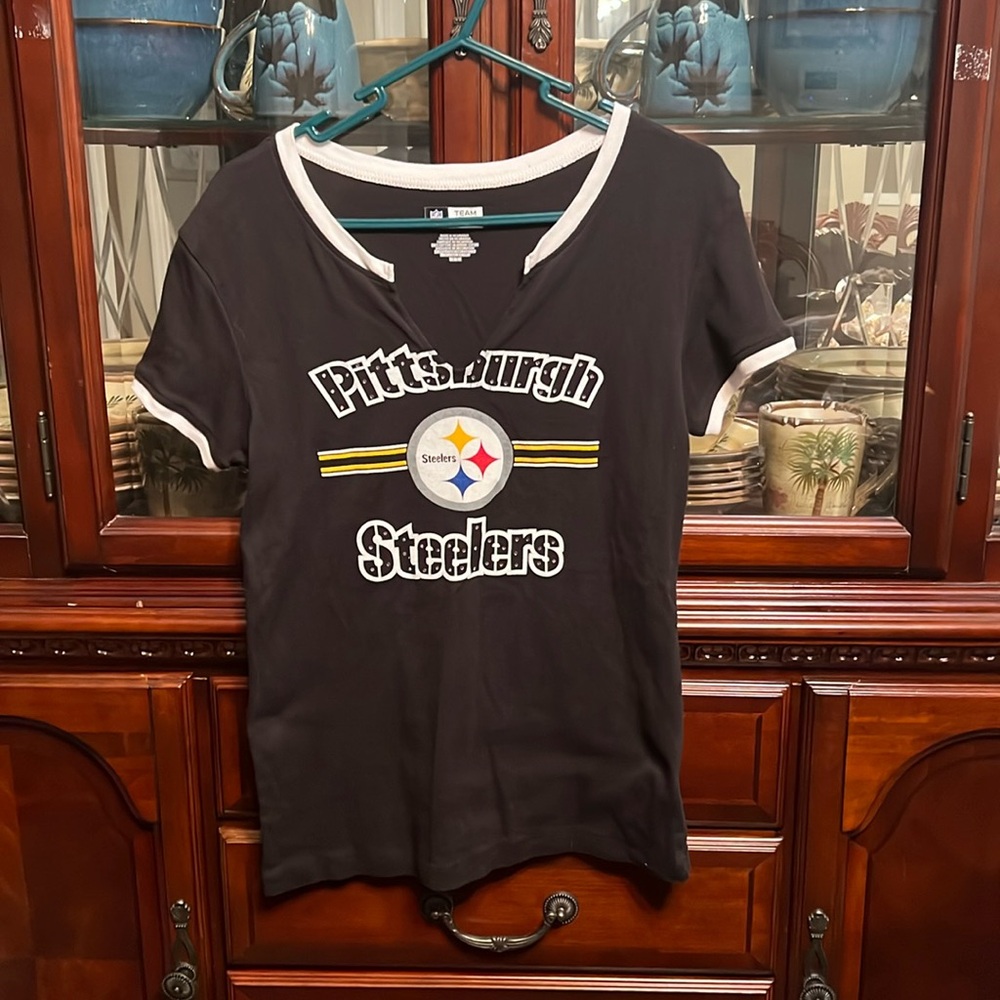Women’s size medium, Pittsburgh Steelers bling shirt